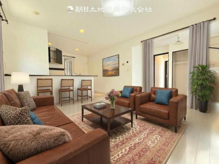 居間 本画像はCGで作成しており、実際に現地に家具は置かれておりません。また、価格に家具は含まれておりません。