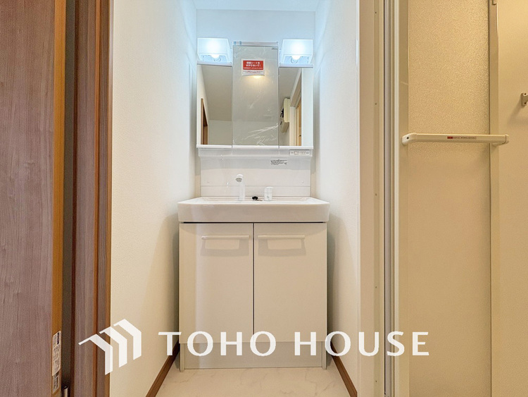 洗面 大きな洗面鏡付き、朝の身支度も楽しくなりますね