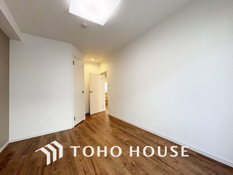 内装 シンプルですっきりとした室内は飽きのこない居心地の良い雰囲気です