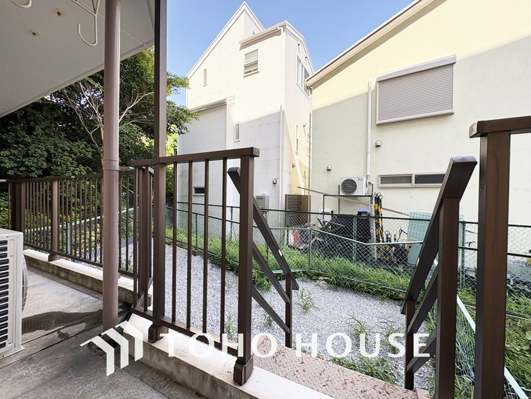 その他 広々としたお庭はガーデニングなど、ご家族の楽しめる場所の一つに