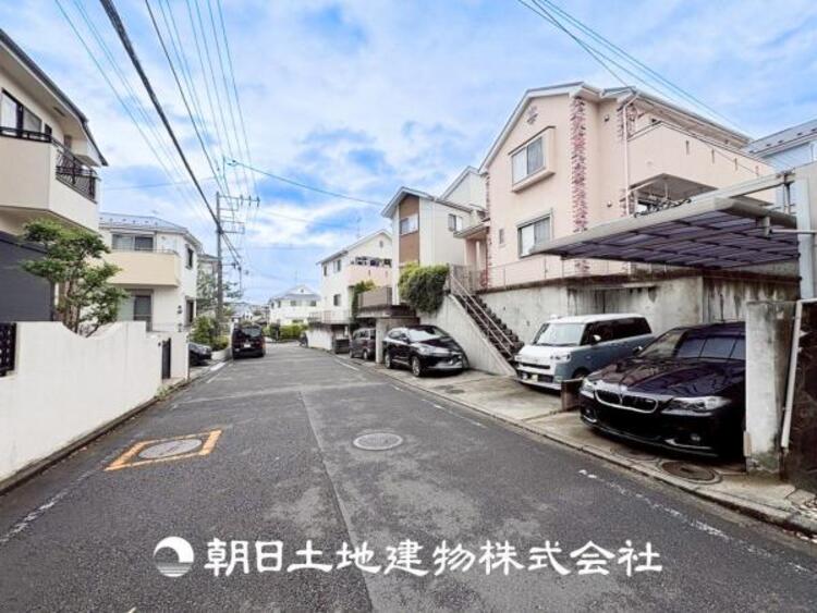 外観 【前面道路】前面道路は閑静な住宅街をはしる交通量の少ない道路です。