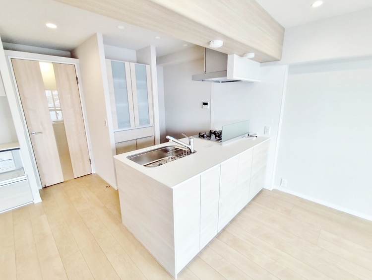 キッチン 洗練されたスタイリッシュなデザイン性と使いやすさを備えた仕様。