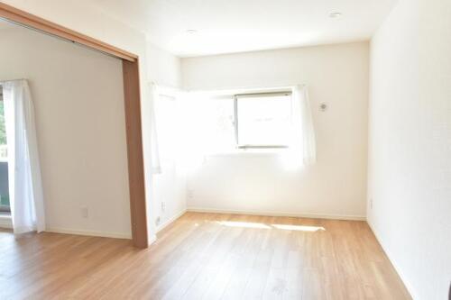 サニーウェル三渓園西館の物件画像