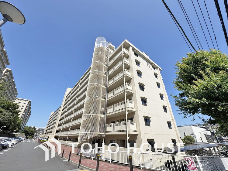 外観 〜約40平米超えの専用庭付き3LDK住戸〜南東向きにつき陽当り良好〜新規リノベーション済〜