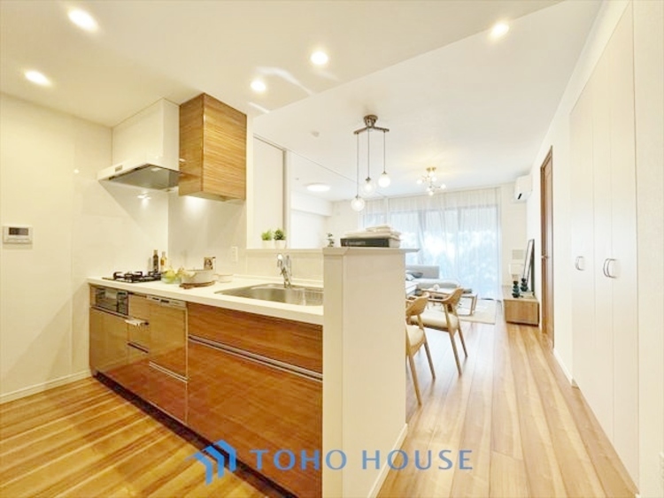 キッチン ◆夏の海の空◆あの頃の夏空のブルースカイ。太陽と潮のかおりが僕の鼻をかすめのんびりとしたリゾート地の情景が思い浮かぶ。心地よい夏の思い出のかおりを。