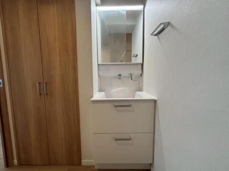 洗面 清潔感と機能性を備え、一日の始まりと終わりを心地よく演出してくれます。（2025.7.10撮影）