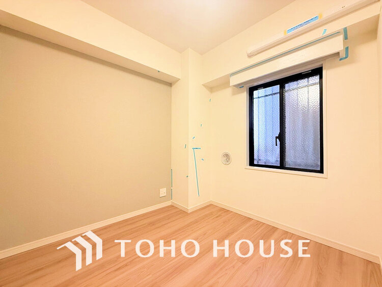 内装 採光もある洋室は、くつろぎのひと時を過ごすのにぴったり