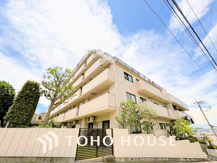 外観 〜「鶴ヶ峰」駅徒歩12分、リノベーション済1SLDK住戸〜南向きにつき陽当たり良好〜