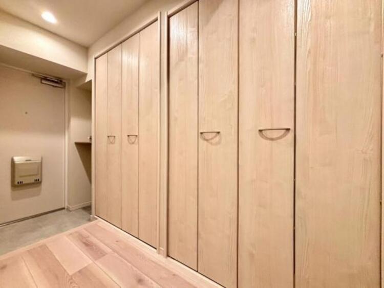 その他 広々とした玄関で大切なお客様をお出迎え。明るく気持ちの良い玄関は気持ちが盛り上がります。