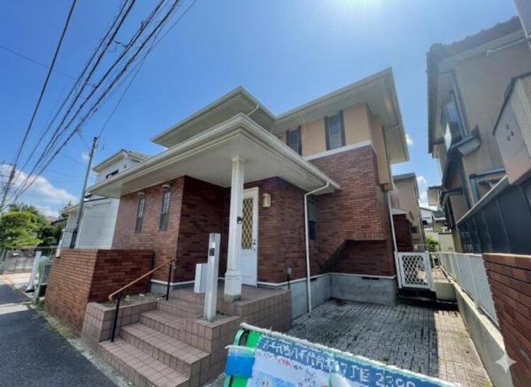 外観 スーパーやコンビニ、大型公園も徒歩圏内と、ご家族みんなが嬉しい立地！