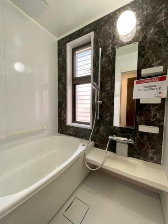 風呂 リフォーム済みでぴかぴかの浴室。ゆったり足を伸ばしてくつろげる癒しの空間です。