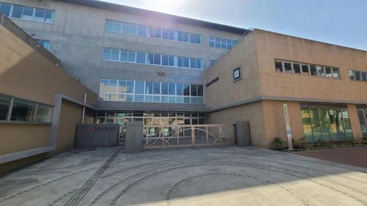 周辺 北区立浮間中学校