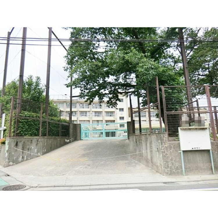 周辺 練馬区立大泉第二小学校(約400m)