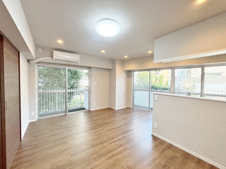 居間 過ごす時間が、たくさんの思い出として紡がれていく場所。