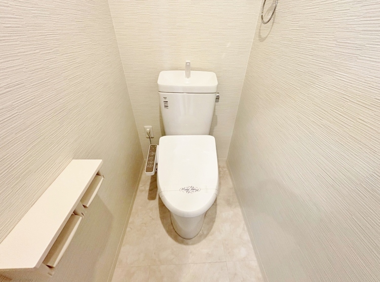 トイレ 暮らしの中のさりげないひとときの快適さにも、こだわりを、持って設備を配しております。