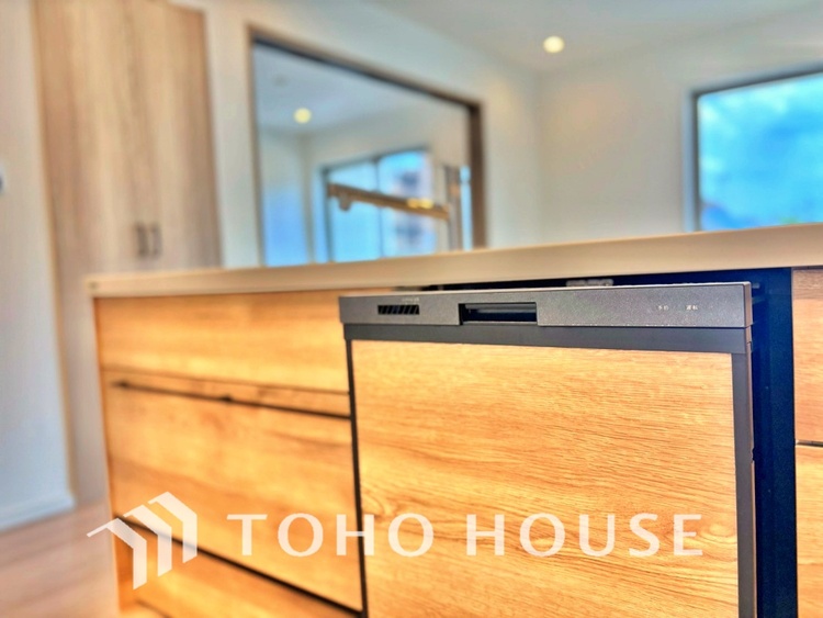 キッチン ◆食洗機◆お子様の面倒を見れる時間が増え時短になります。加えて手荒れも防げてしかも節水が高い為、大変人気があり重宝します。