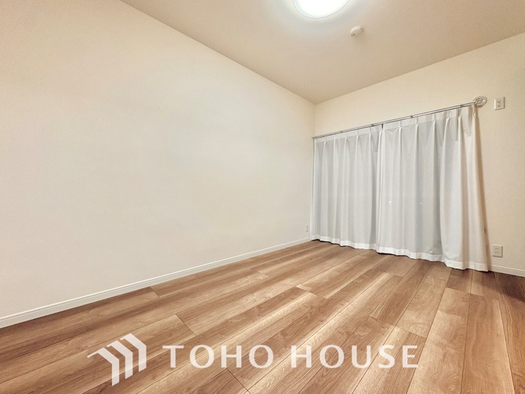 内装 感性を育むプライベートルームはシンプルでスマートな空間。好みの空間で読書をしたり、音楽を聞いたりと一人の時間も充実したものにできます。