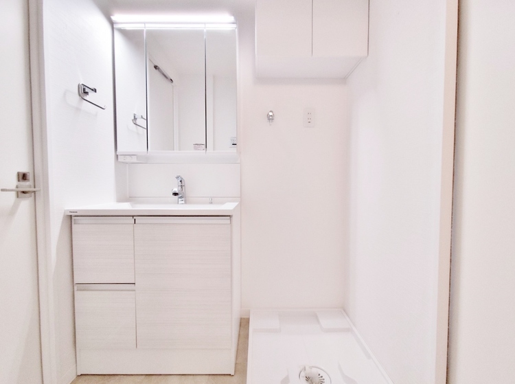 洗面 清潔感と心地よさを重視した、上質感漂うパウダールーム。