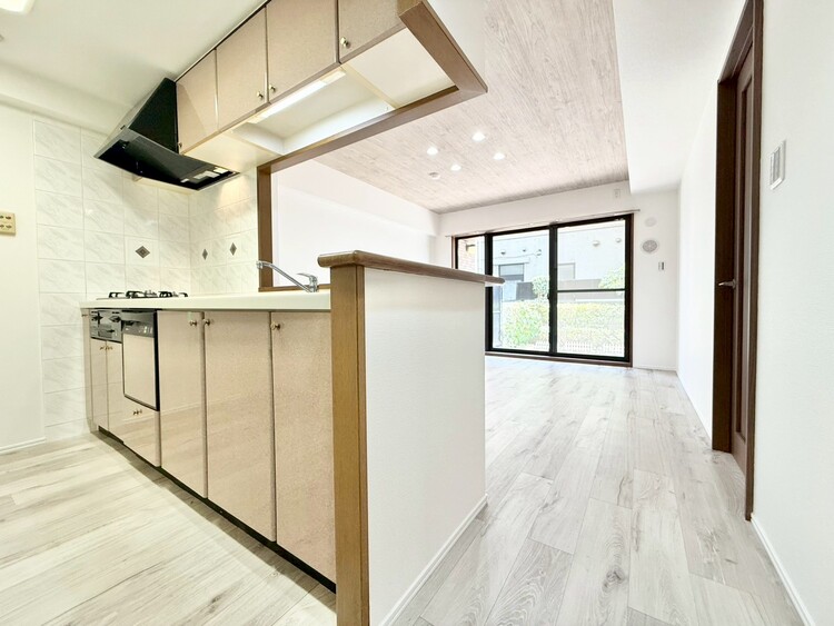 居間 豊かな居住性と、安心感を満たすクオリティが見事に調和した住空間。