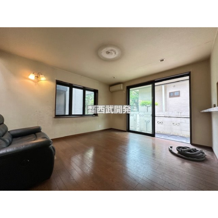 居間 家具・備品は販売価格に含まれておりません