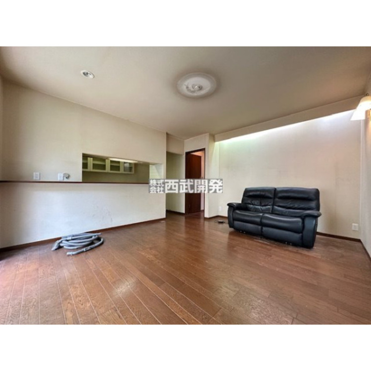 居間 家具・備品は販売価格に含まれておりません