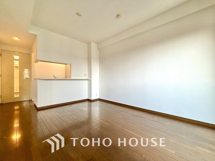 内装 「想像していた以上に広い」が写真を撮っているときの感想です。家事動線に配慮したプランによりご家族がくつろげる明るく広い空間が確保できました。