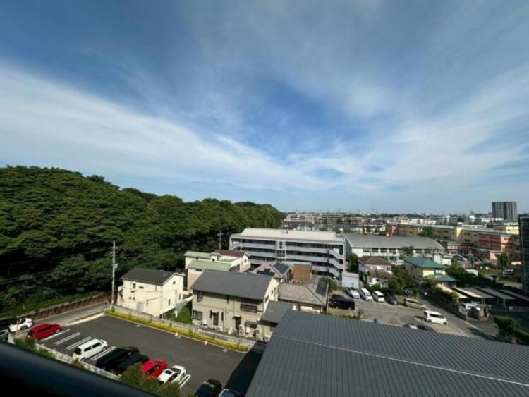 その他 前面に高い建物がなく、空の広がる開放的な眺望です 