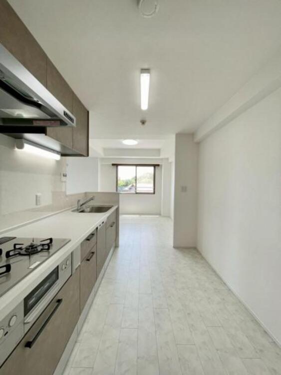 キッチン 閉塞感のないキッチンでのびのびとお料理が楽しめます 