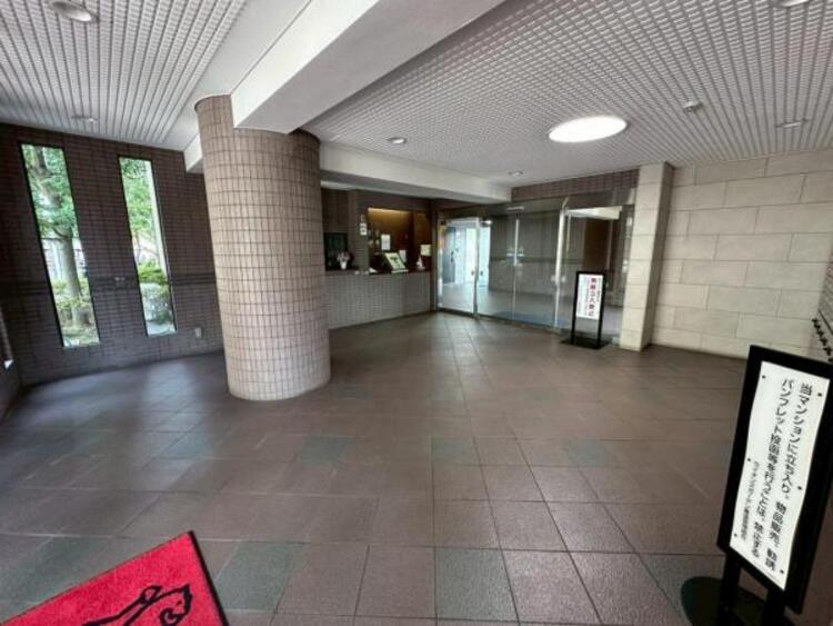 その他 遅い時間のご帰宅にも安心のオートロックエントランス