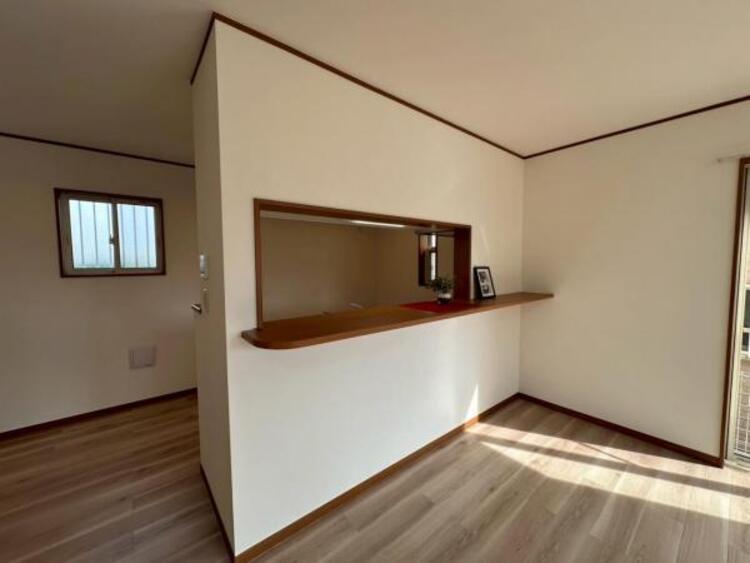 キッチン お料理中も会話の弾む対面式のカウンターキッチンです 