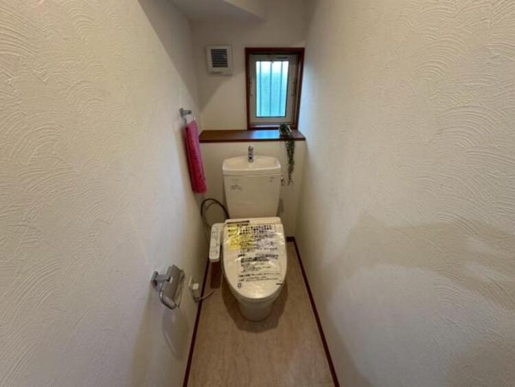 トイレ 毎日使うトイレは落ち着きと清潔感のあるデザイン 