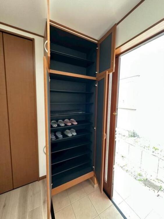 その他 ご家族分の靴をすっきりとしまえる、大容量シューズボックス 