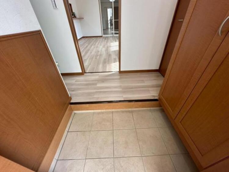 その他 収納豊富な玄関です