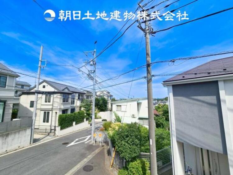 その他 【眺望】温かい太陽を感じる事ができるのは、目の前に遮るものが無いから。彼方に広がる風景が絵画のように広がります。