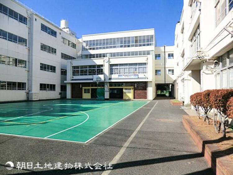 周辺 日吉台西中学校240ｍ