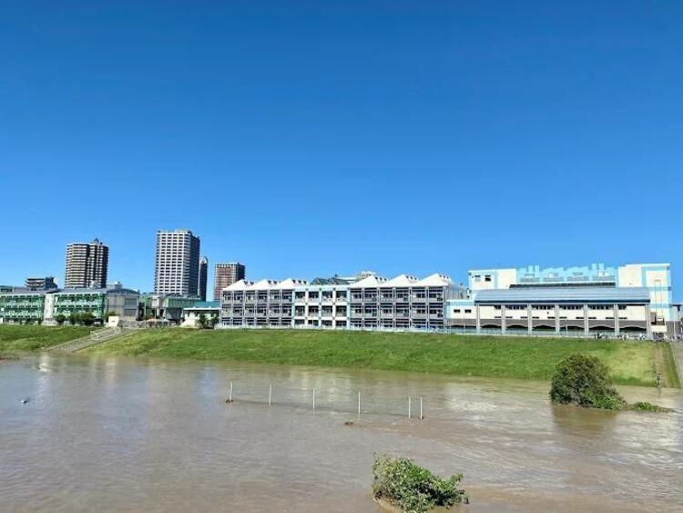 周辺 川口市立南中学校