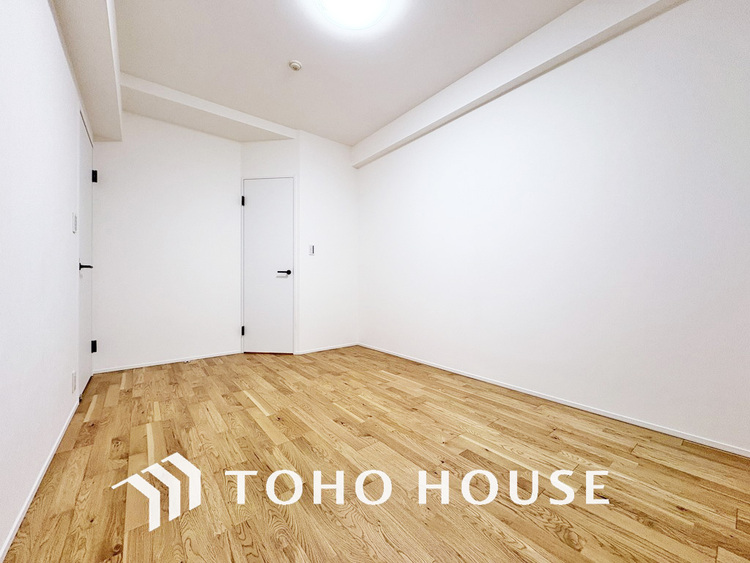 内装 シンプルですっきりとした室内は飽きのこない居心地の良い雰囲気