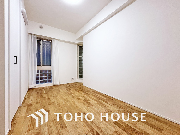 内装 感性を育むプライベートルームはシンプルでスマートな空間