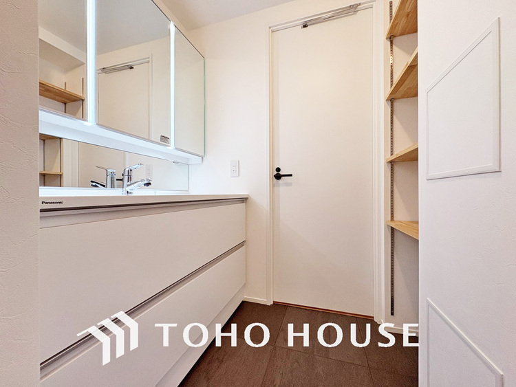 洗面 清潔感のある脱衣場