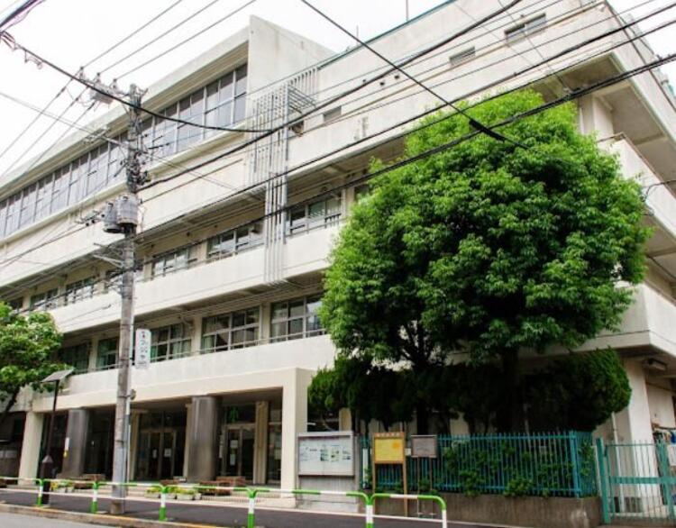 周辺 文京区立金富小学校