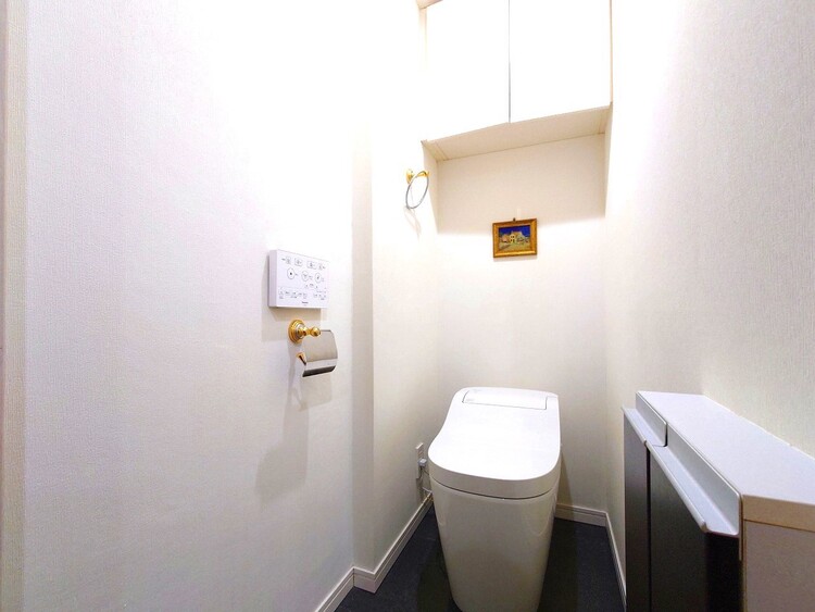 トイレ 暮らしの中のさりげないひとときの快適さにも、こだわりを、持って設備を配しております。