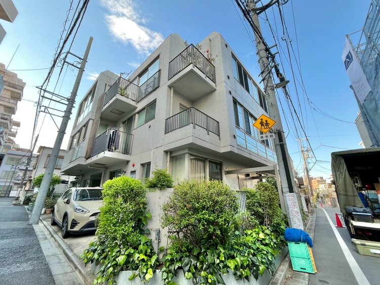 外観 豊かな居住性とクオリティが見事に調和した住空間は、住まうことの喜びを感じさせてくれます。