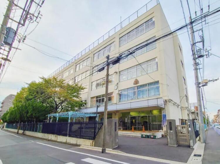 周辺 墨田区立錦糸中学校