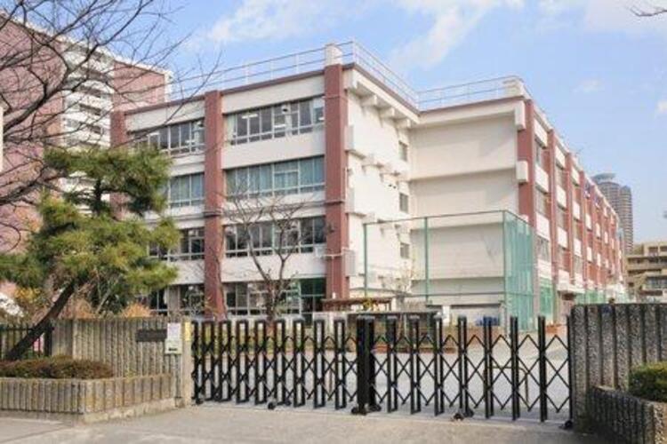 周辺 江東区立東雲小学校