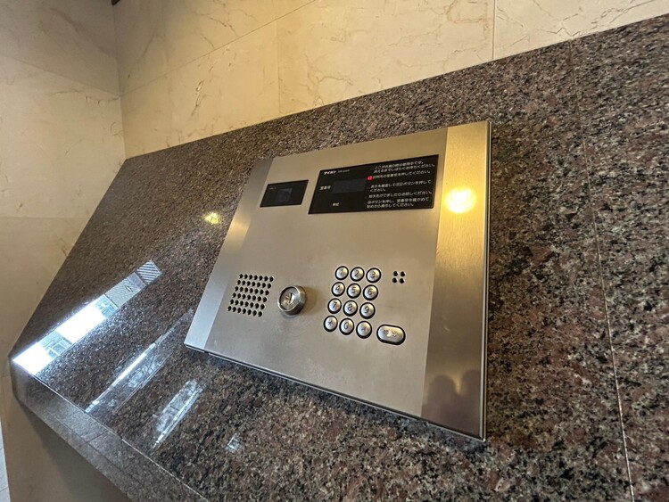 その他 誰が来てもわかる様にモニター付きインターホンを設置。