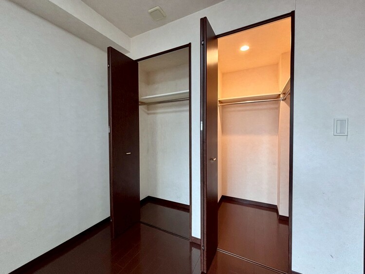 その他 収納スペースが付いていて、お部屋を広く使っていただけます。