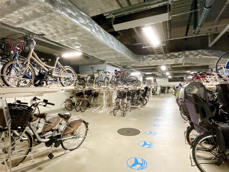 設備 きちんと整備された駐輪場。住む方の心遣いが感じられます。