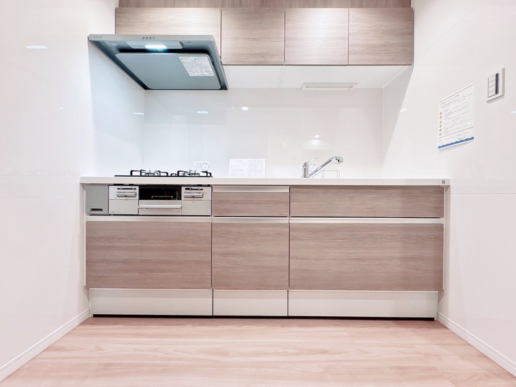 キッチン スマートな意匠と充実の機能を備えたキッチンが、暮らしにおいしい彩りを添えます。