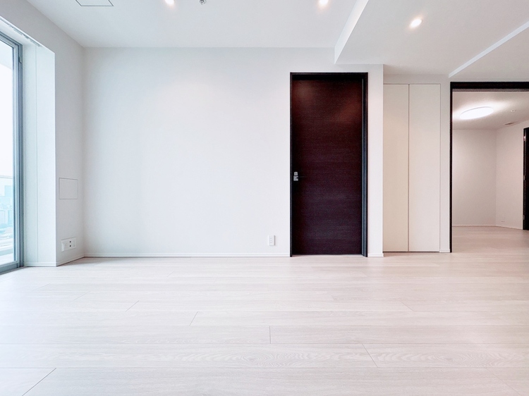 居間 快適に過ごす毎日を求めて、暮らしの中でご自身の「マイホーム」に創り上げて下さい。