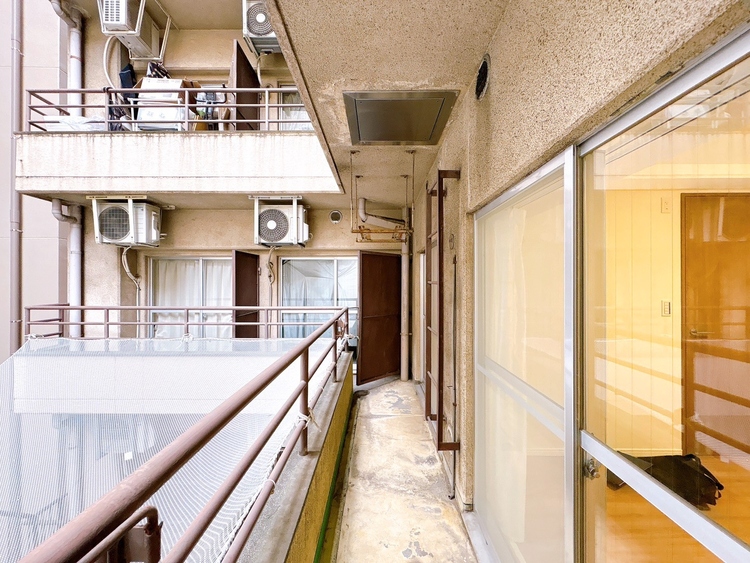 バルコニー 暮らしの中で、光と風を演出してくれるバルコニー。